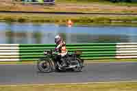 Vintage-motorcycle-club;eventdigitalimages;mallory-park;mallory-park-trackday-photographs;no-limits-trackdays;peter-wileman-photography;trackday-digital-images;trackday-photos;vmcc-festival-1000-bikes-photographs